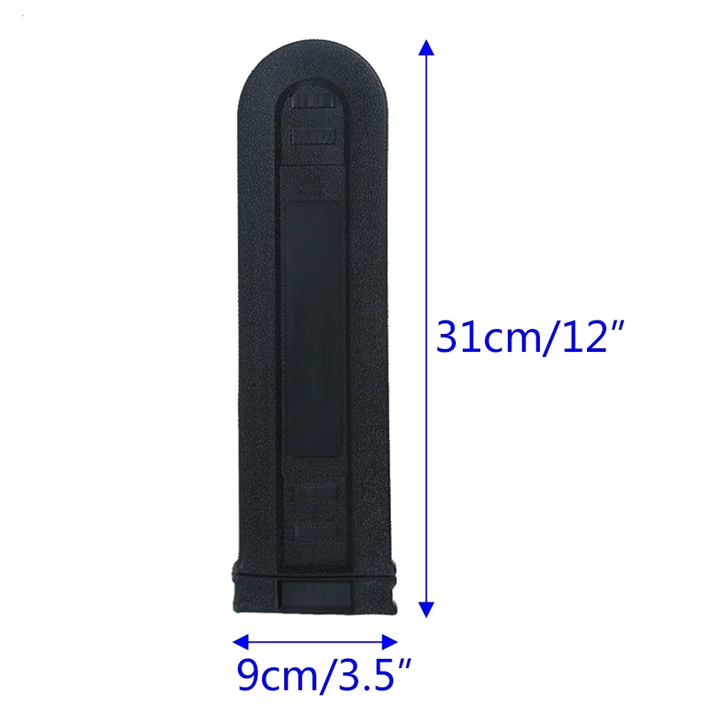 Gardening Tools In Store - Łatwo przechowywaj swoje pilarki łańcuchowe dzięki